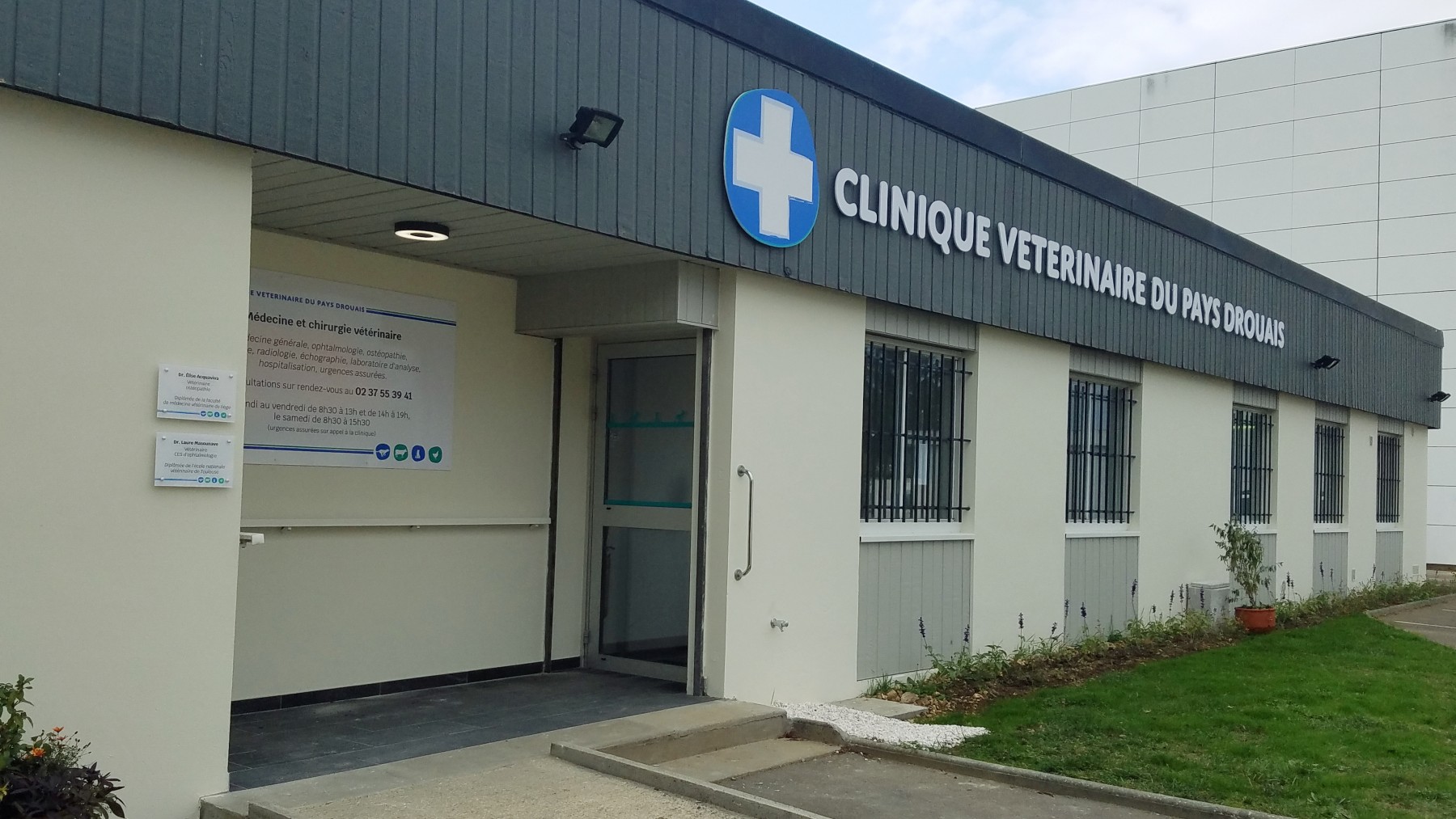 Pose de nos plaques vétérinaires !